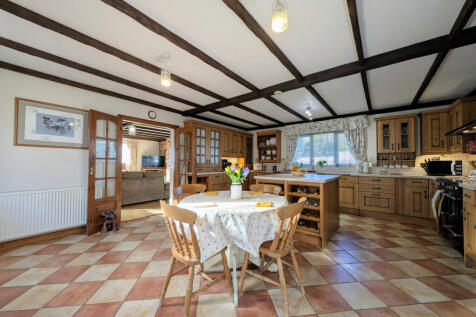 5 bedroom detached bungalow for sale