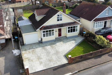 4 bedroom chalet for sale