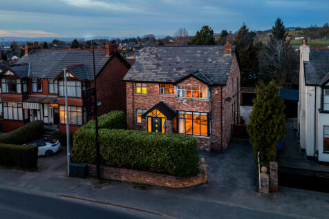 5 bedroom detached house for sale