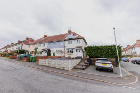 3 bedroom end of terrace house for sale