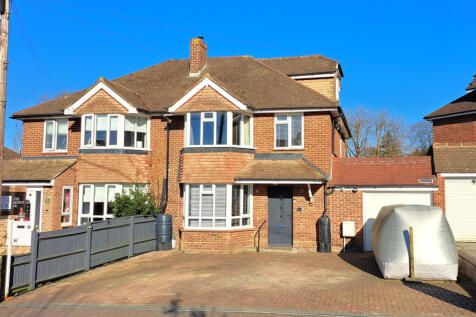 4 bedroom semi-detached house for sale