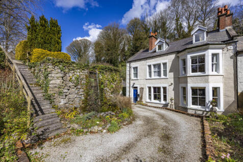 6 bedroom country house for sale