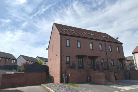 3 bedroom end of terrace house for sale