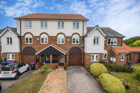 4 bedroom town house for sale