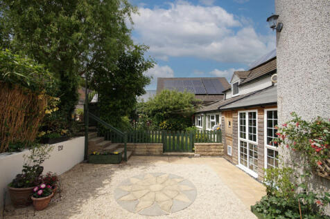 5 bedroom cottage for sale