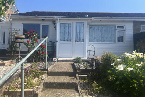2 bedroom bungalow for sale