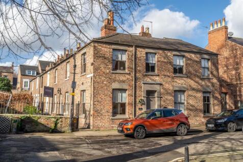 Dewsbury Cottages, York YO1 3 bed house for sale