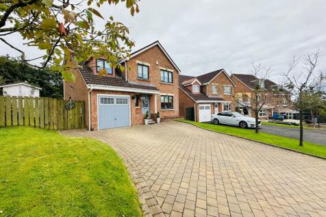 5 bedroom detached house for sale