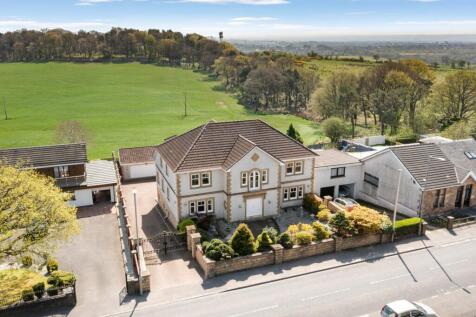 6 bedroom detached house for sale