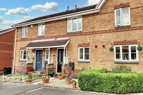 Little Close, Swadlincote 2 bed terraced house for sale