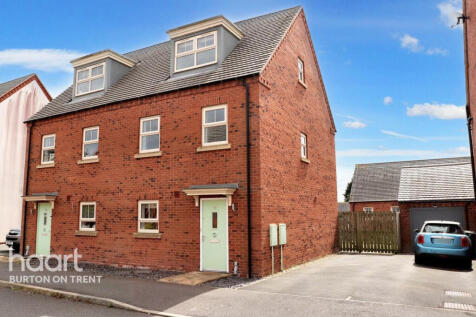3 bedroom semi-detached house for sale