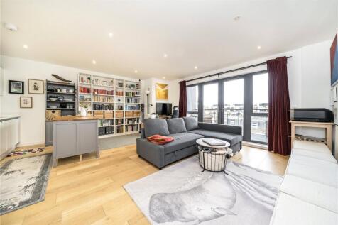 Waleorde Road, London SE17 1 bed flat for sale