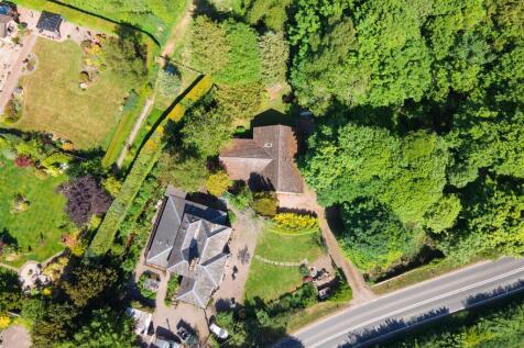 4 bedroom detached bungalow for sale