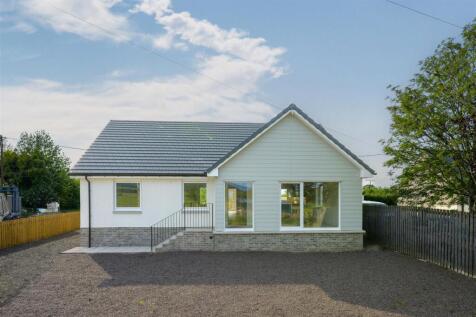 4 bedroom detached bungalow for sale