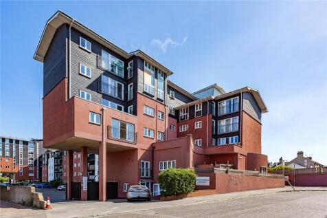 Riverside Place, Lower Southend Road... 3 bed apartment for sale