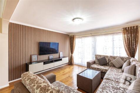 Egbert Gardens, Wickford, SS11 4 bed detached house for sale
