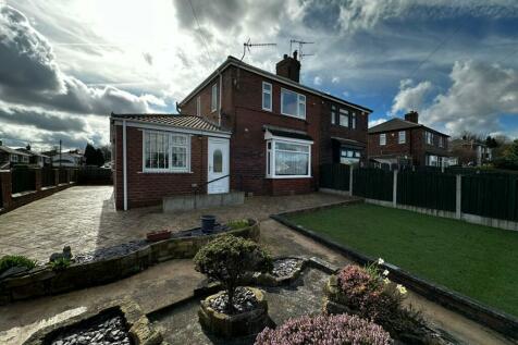 4 bedroom semi-detached house for sale