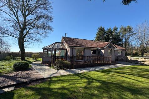Hearthy Cottage, Edinburgh Road... 3 bed bungalow for sale