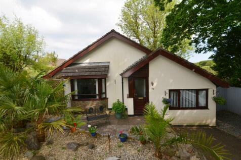 4 bedroom detached bungalow for sale