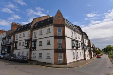 Station Road, Tenby 1 bed flat for sale