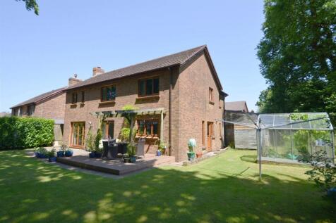 5 bedroom house for sale