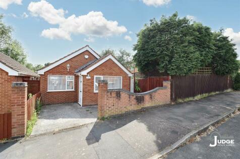 2 bedroom detached bungalow for sale