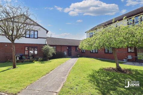 1 bedroom terraced bungalow for sale