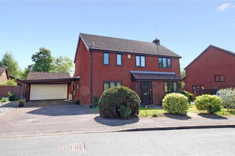 Wensum Valley Close, Hellesdon... 4 bed detached house for sale