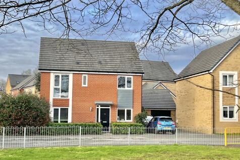 4 bedroom detached house for sale