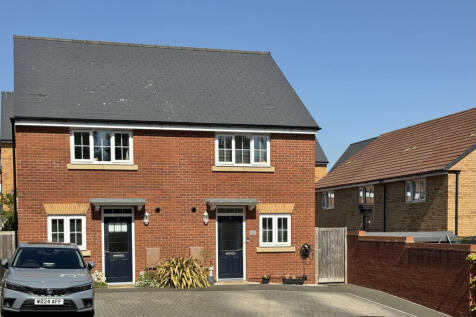 2 bedroom semi-detached house for sale