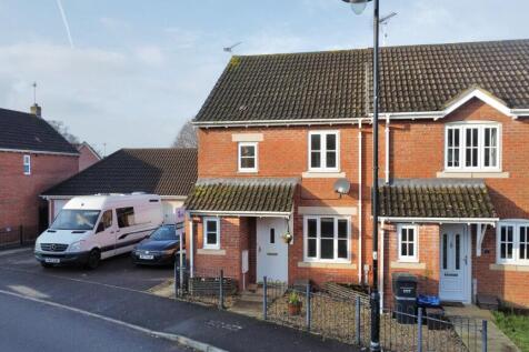 3 bedroom end of terrace house for sale