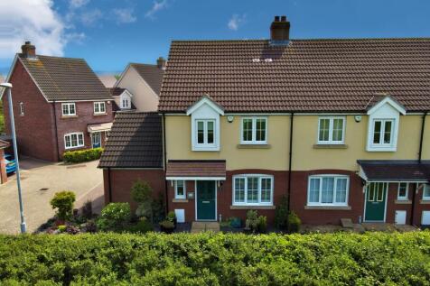 3 bedroom end of terrace house for sale