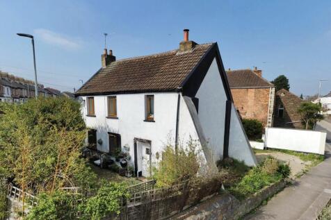 2 bedroom detached house for sale