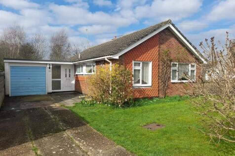 2 bedroom detached bungalow for sale