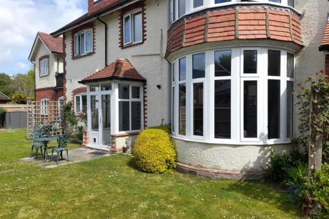 Barnham Road, Barnham 2 bed apartment for sale