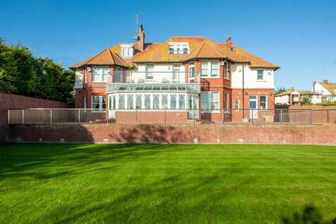 7 bedroom detached house for sale