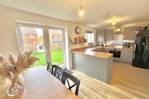 Coate, Swindon SN3 4 bed detached house for sale