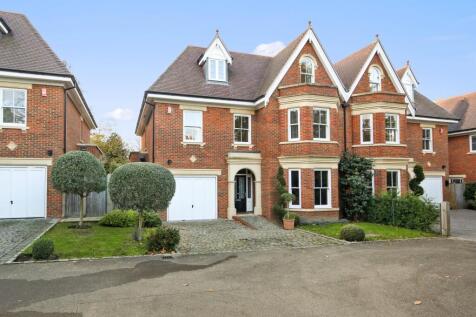 Selborne Place, Weybridge, Surrey, KT13 6 bed semi