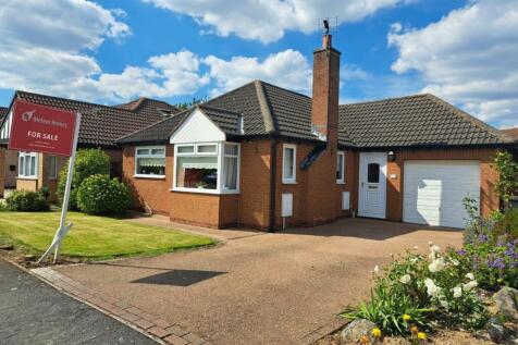 2 bedroom detached house for sale