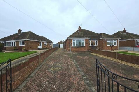 2 bedroom semi-detached bungalow for sale