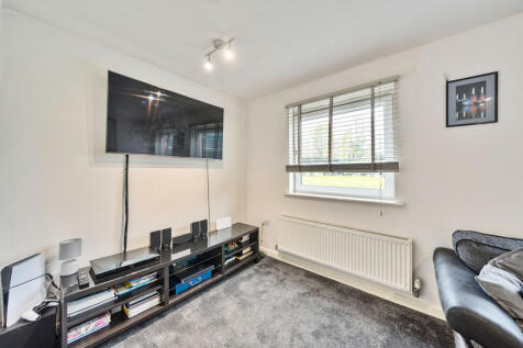 Burrage Road, Surrey RH1 1 bed apartment for sale