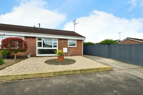 2 bedroom semi-detached bungalow for sale