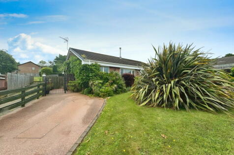 2 bedroom semi-detached bungalow for sale