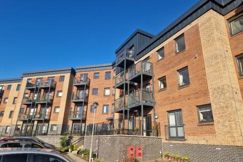 2 bedroom flat for sale