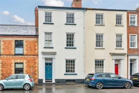 4 bedroom terraced house for sale