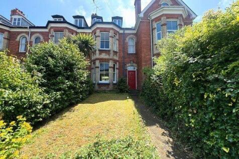 5 bedroom town house for sale