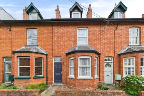4 bedroom terraced house for sale