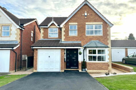 4 bedroom detached house for sale