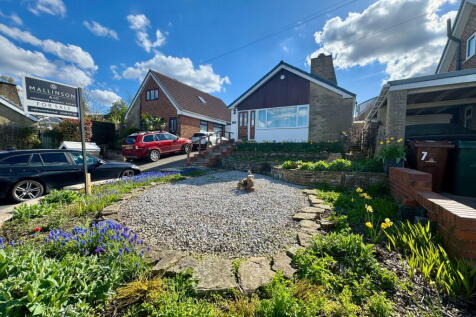 3 bedroom detached bungalow for sale