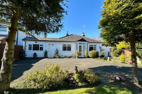 4 bedroom detached bungalow for sale